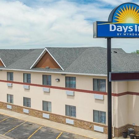 Days Inn By Wyndham Wall Bagian luar foto