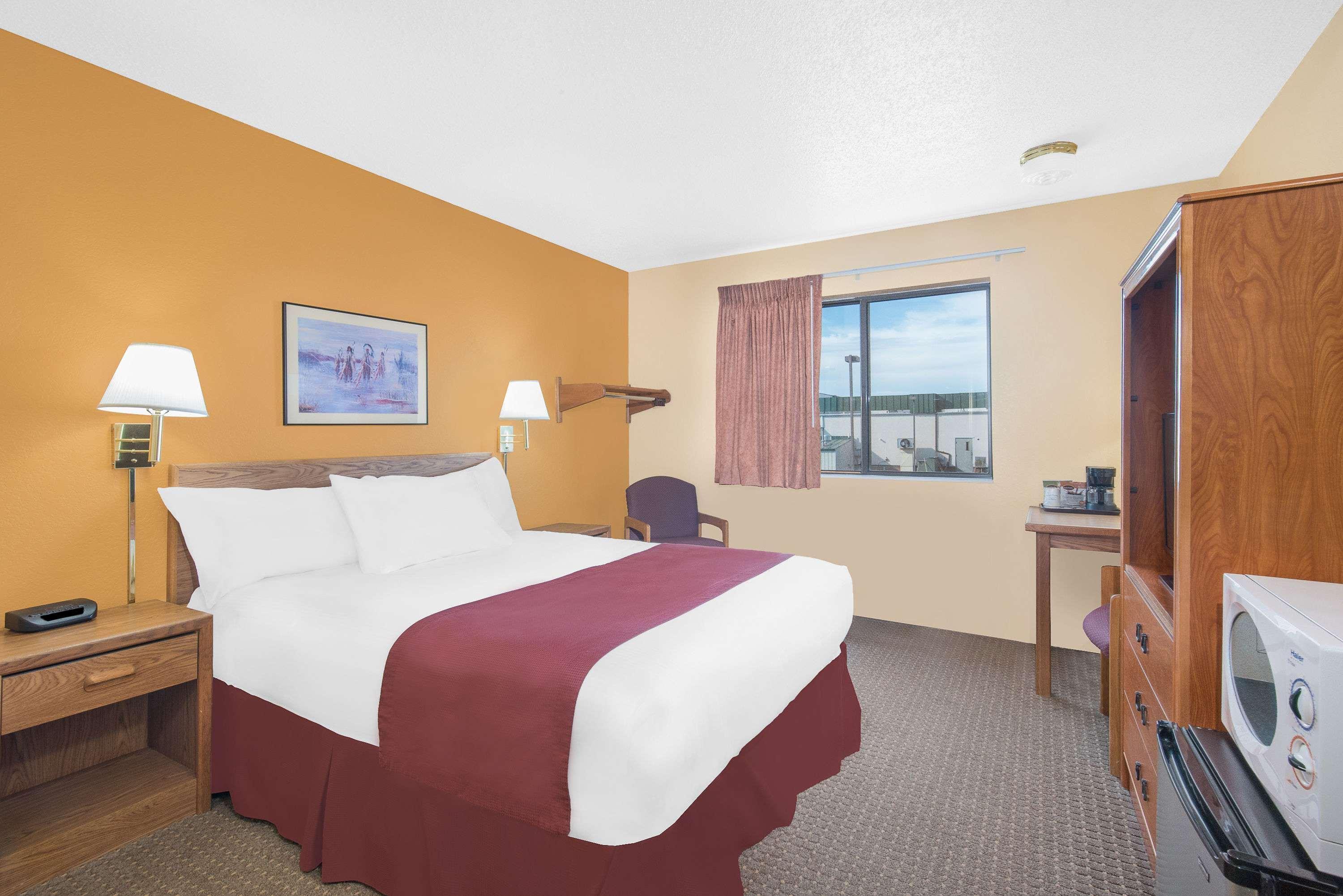 Days Inn By Wyndham Wall Bagian luar foto