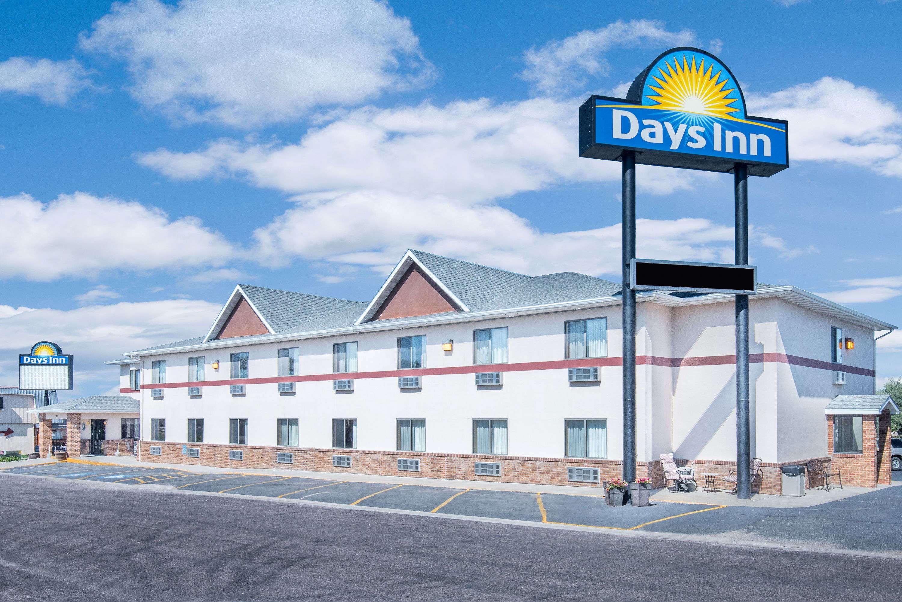 Days Inn By Wyndham Wall Bagian luar foto